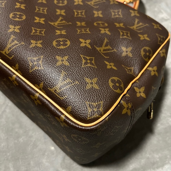Authentic Louis Vuitton Monogram Deauville Bag - Very Good, Like New Condition - Picture 6 of 12